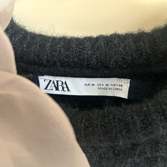 Zara Black Sweater with Soft Pink Accent - Picture 4 of 5